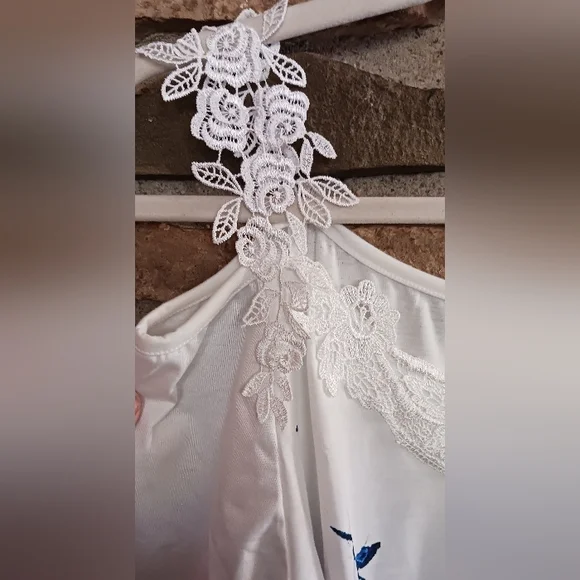 Woman's Cold Shoulder Top with Lace Detail - Picture 7 of 8